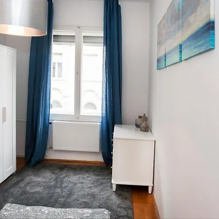 Christine-2 Bedrooms In The Downtown شقة بودابست