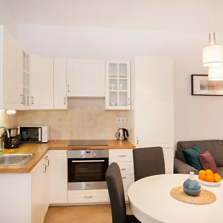 Christine-2 Bedrooms In The Downtown Apartament *